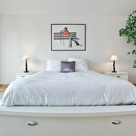 Havre De Paix Avec Piscine Pour 6 Personnes * Порнише