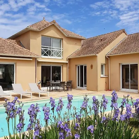 Havre De Paix Avec Piscine Pour 6 Personnes Вилла